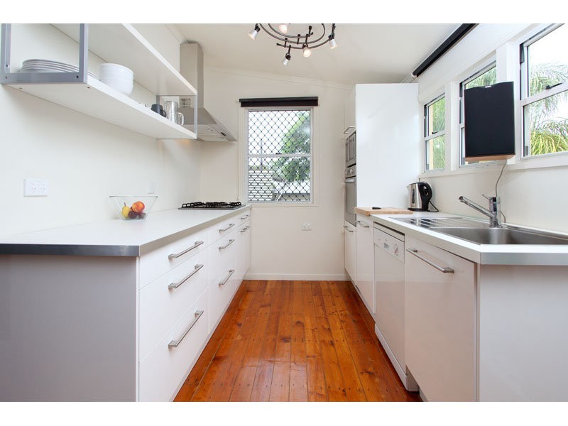 9 Weldon Street, North Ipswich QLD 4305