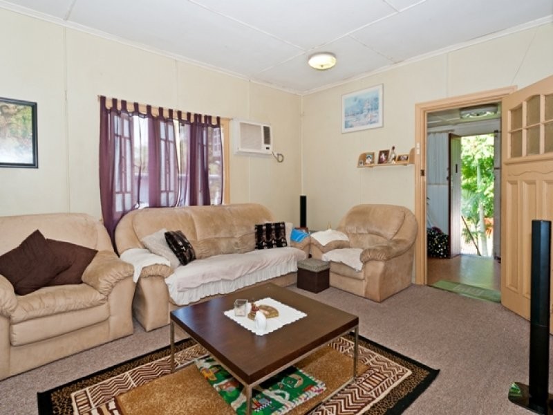 24 Frederick Street, Newtown QLD 4305