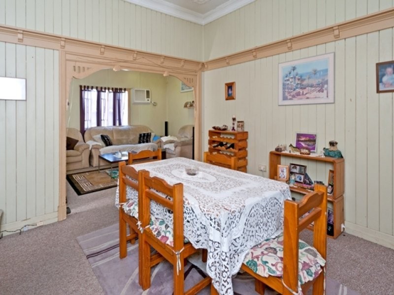 24 Frederick Street, Newtown QLD 4305