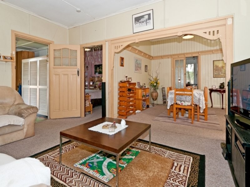 24 Frederick Street, Newtown QLD 4305