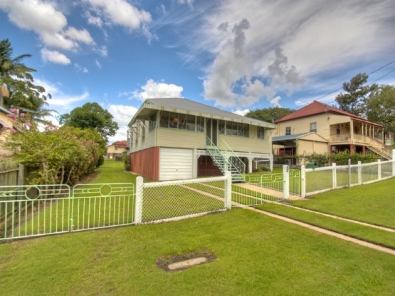 115 Woodend Road, Woodend QLD 4305