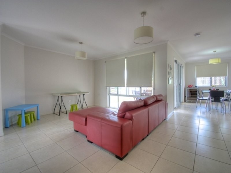 43 Honeywood Drive, Fernvale QLD 4306