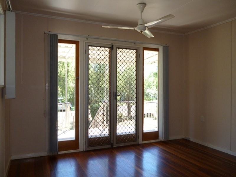 9 Bremer Parade, Basin Pocket QLD 4305