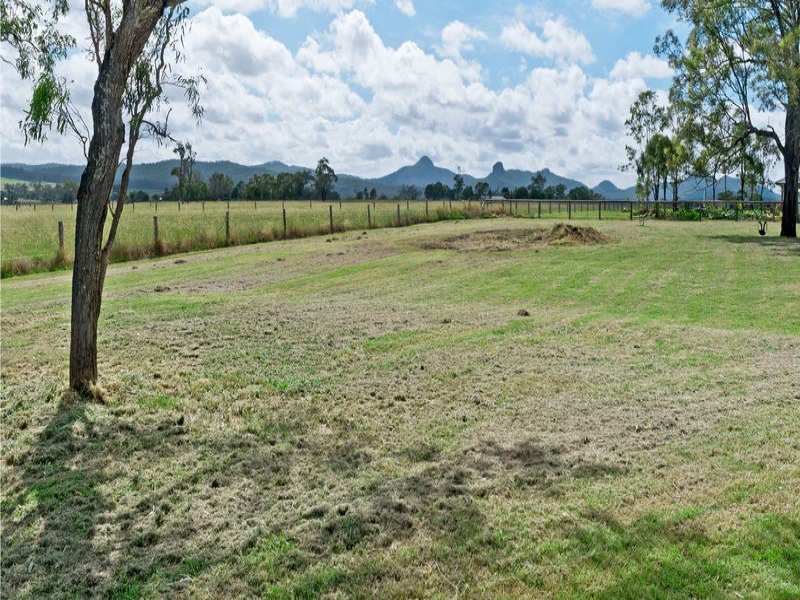 27 Ivory Close, Peak Crossing QLD 4306