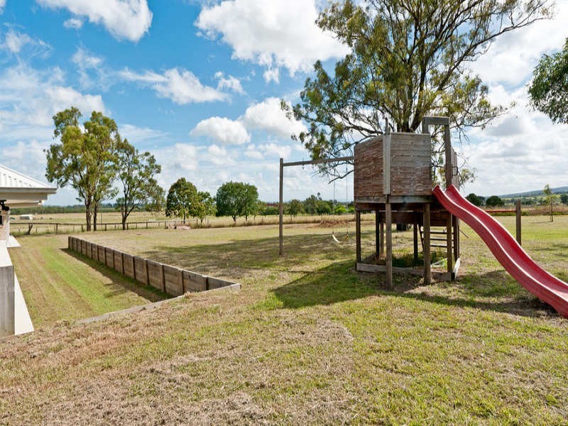 27 Ivory Close, Peak Crossing QLD 4306