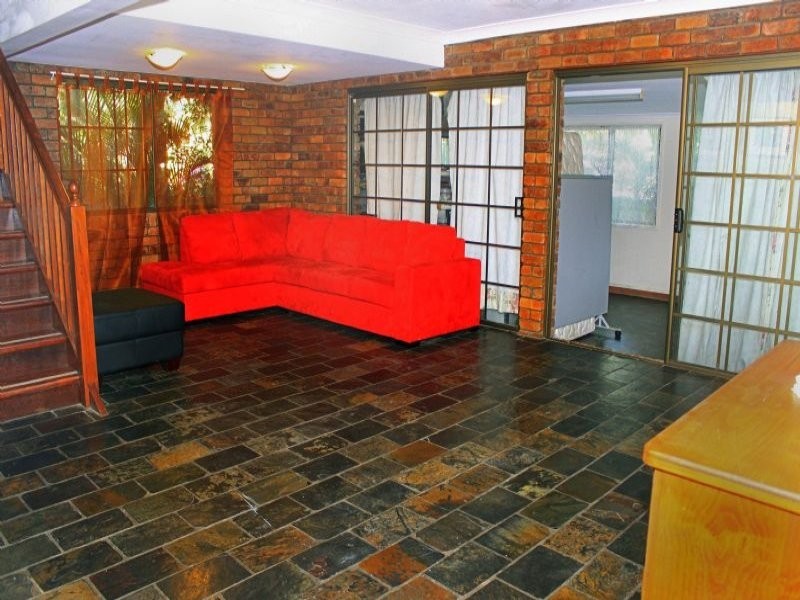 6 Cushing Street, North Ipswich QLD 4305