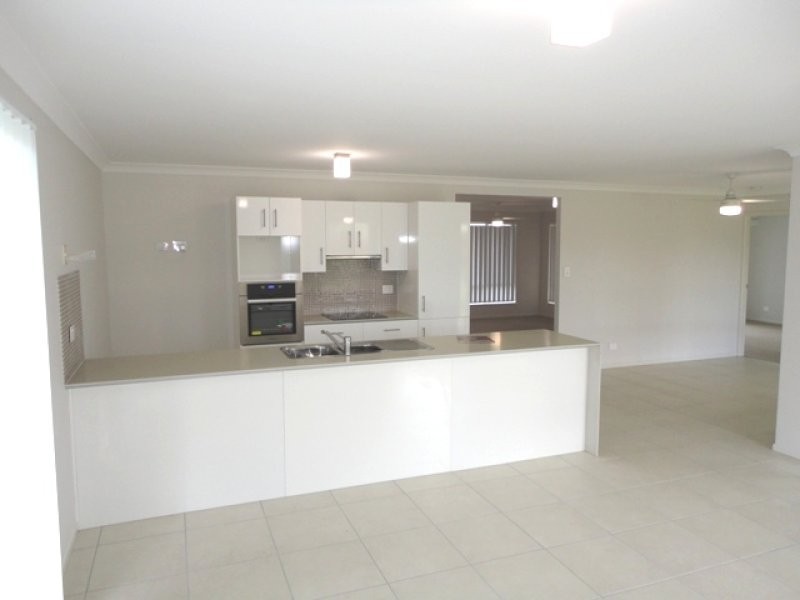 19 Goddards Road, Yamanto QLD 4305