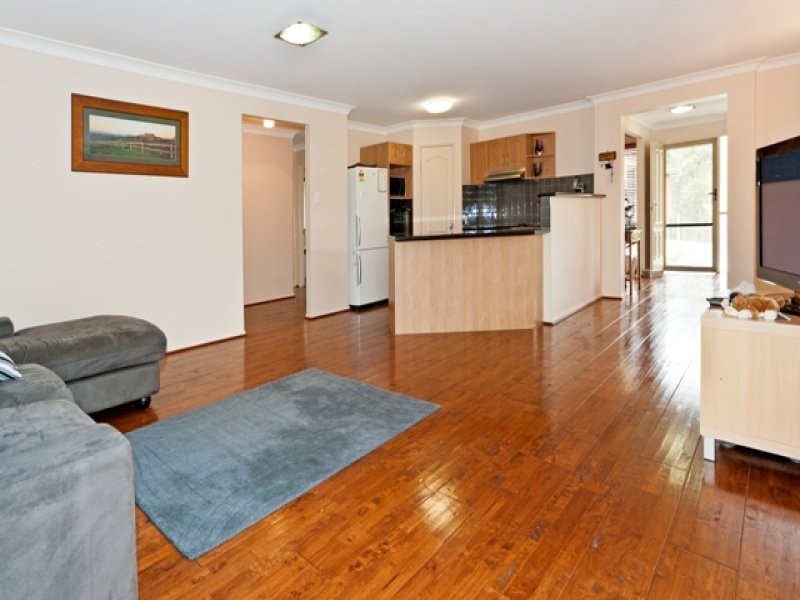 32 Emma Holt Court, Mount Crosby QLD 4306