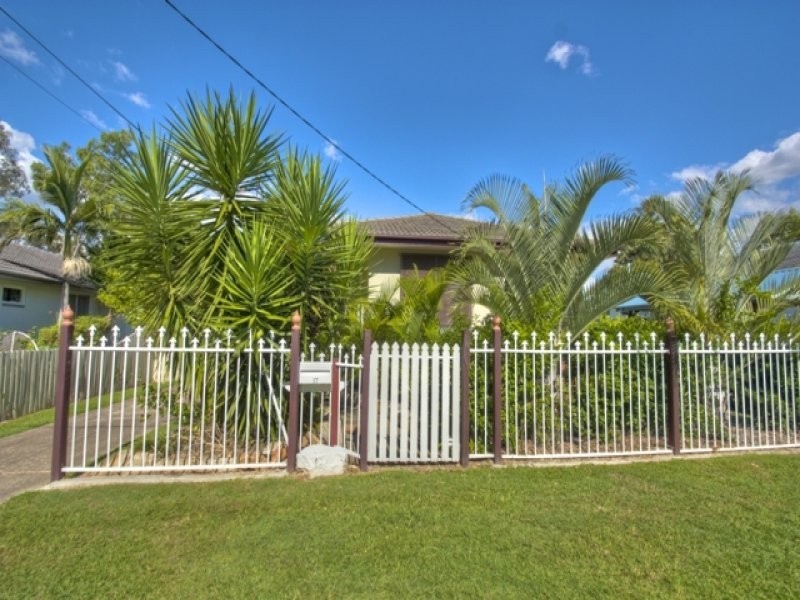 17 May Street, Leichhardt QLD 4305