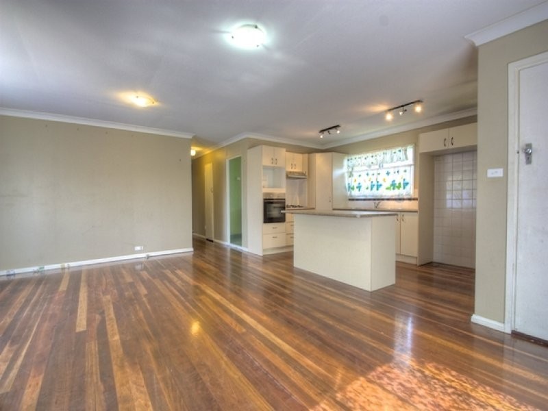 17 May Street, Leichhardt QLD 4305