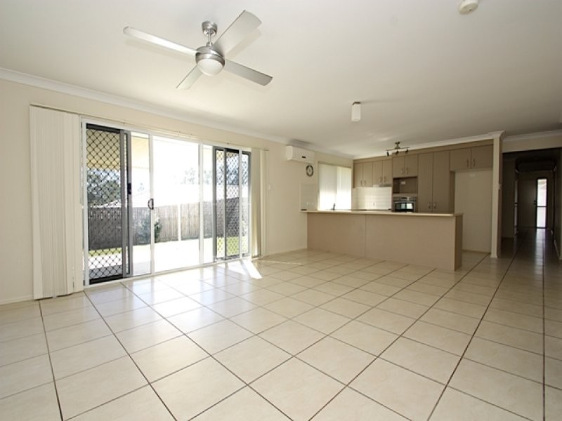 60 Eric Drive, Blackstone QLD 4304