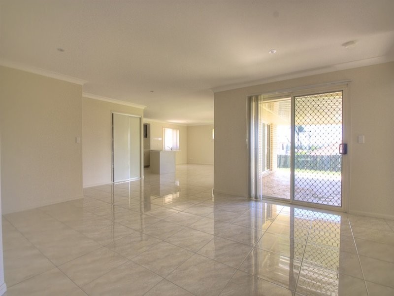 7 Sulzberger Court, Flinders View QLD 4305