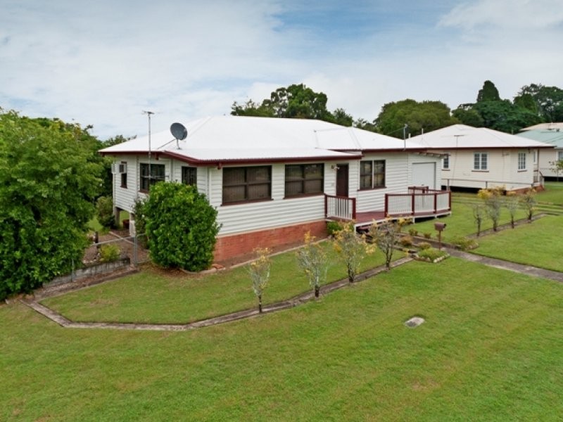 25 Dorothy Street, Silkstone QLD 4304