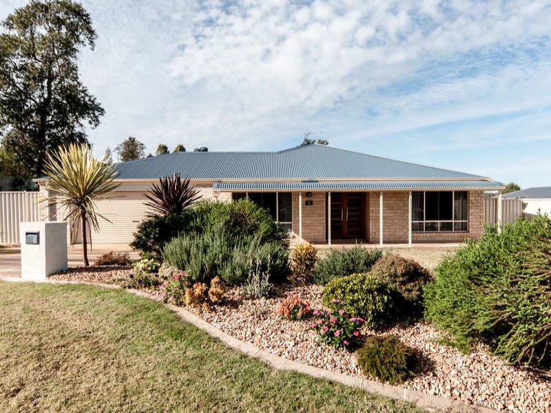 6 Overton Place, Fernvale QLD 4306