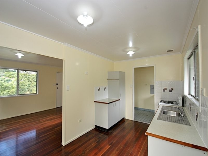 29 Gibbs Street, Riverview QLD 4303