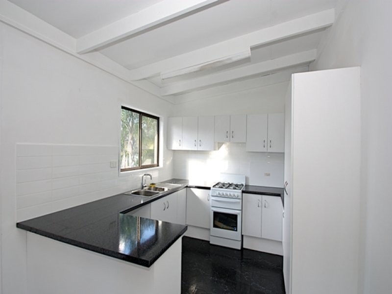 6 Pitt Street, Churchill QLD 4305