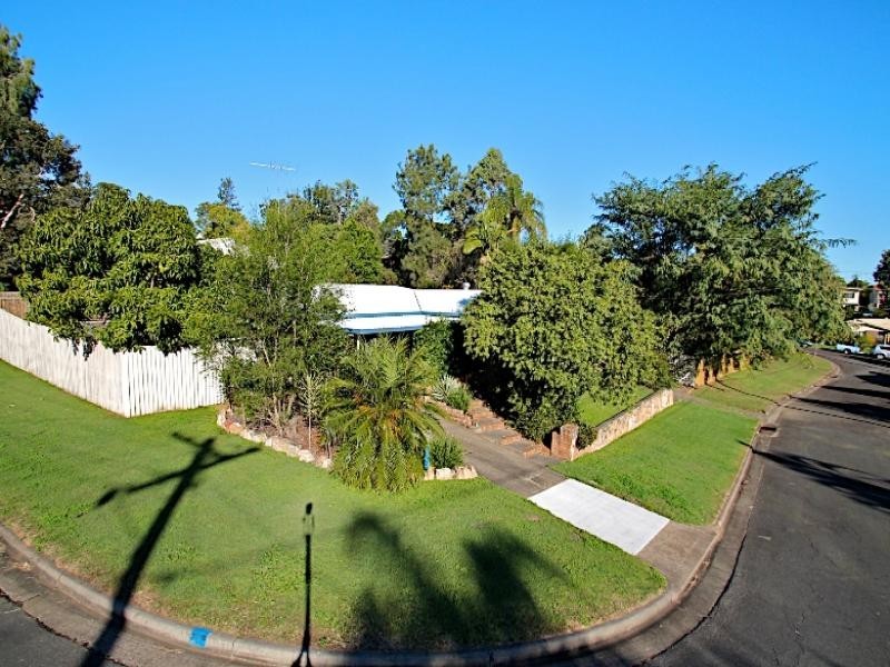 1 BROLGA COURT, Bundamba QLD 4304