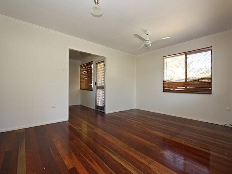 13 Eyre Street, Leichhardt QLD 4305