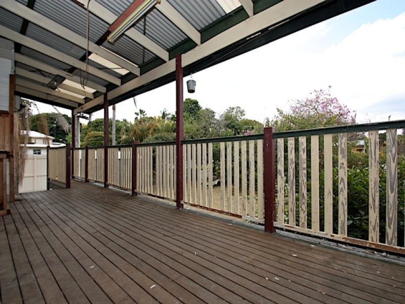 5 Orchard Street, Eastern Heights QLD 4305