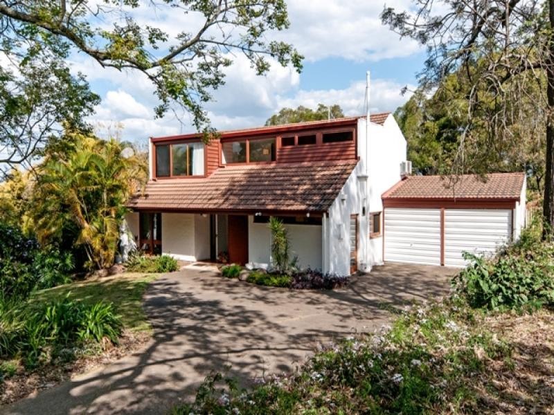6 Whitehead Street, Eastern Heights QLD 4305