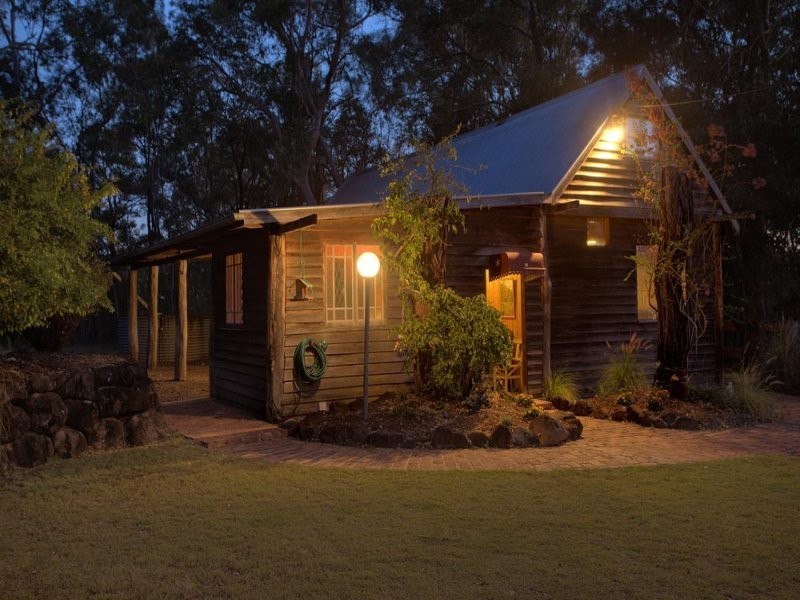 15 Applewoods Lane, Fernvale QLD 4306