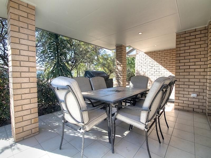 26 Scottsdale street, Raceview QLD 4305