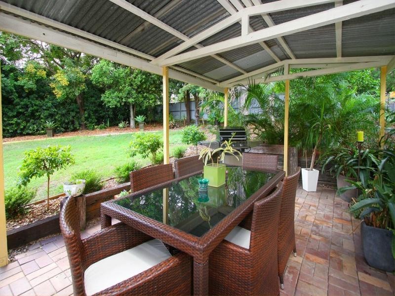 52 Chermside Road, Eastern Heights QLD 4305