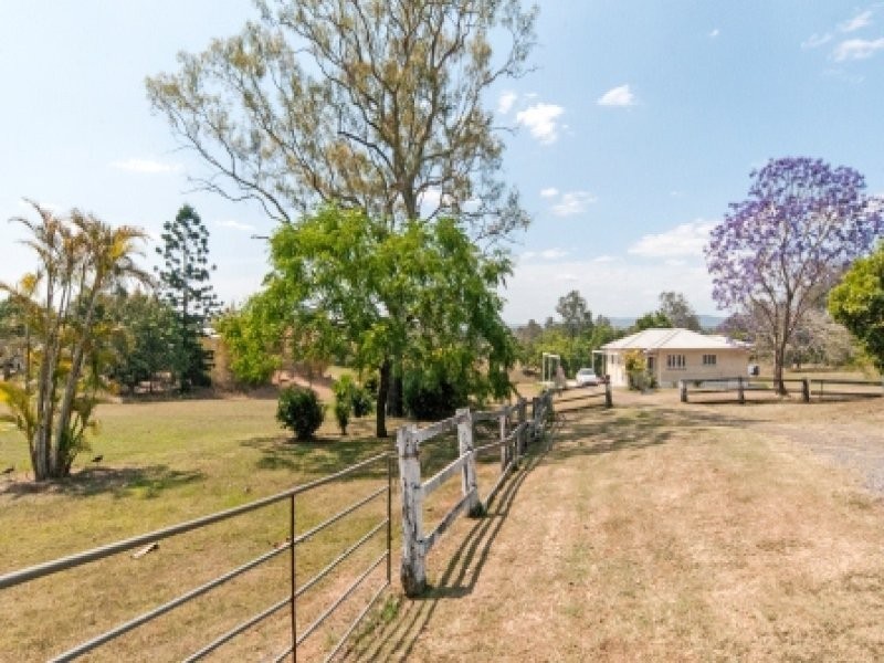 15 Burton Street, North Booval QLD 4304