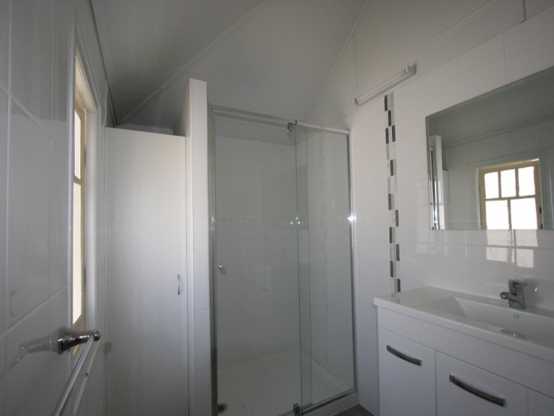 42 Railway Street, Booval QLD 4304