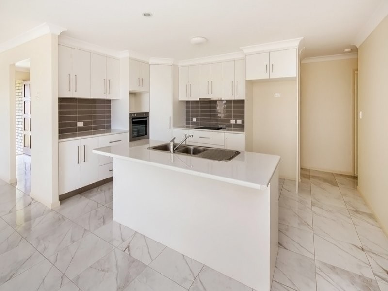 43 Chanel Court, Wulkuraka QLD 4305