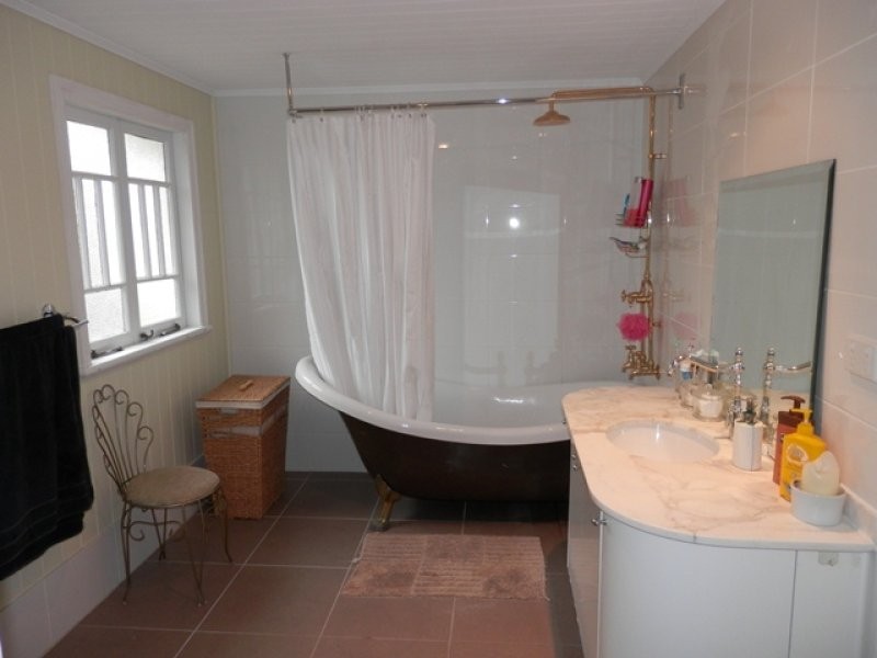 6 Walloon Road, Rosewood QLD 4340