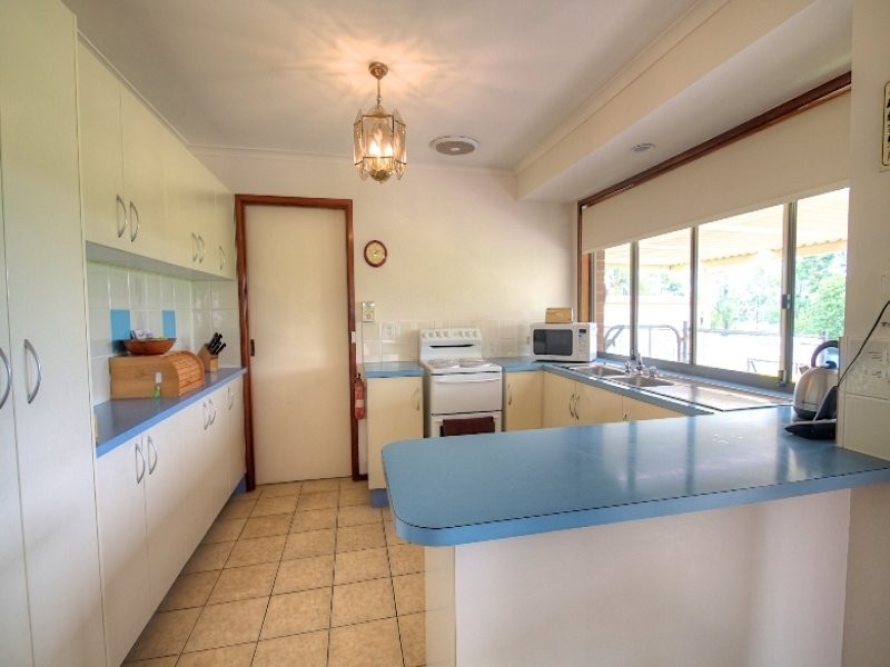 33 Islandview Street, Barellan Point QLD 4306