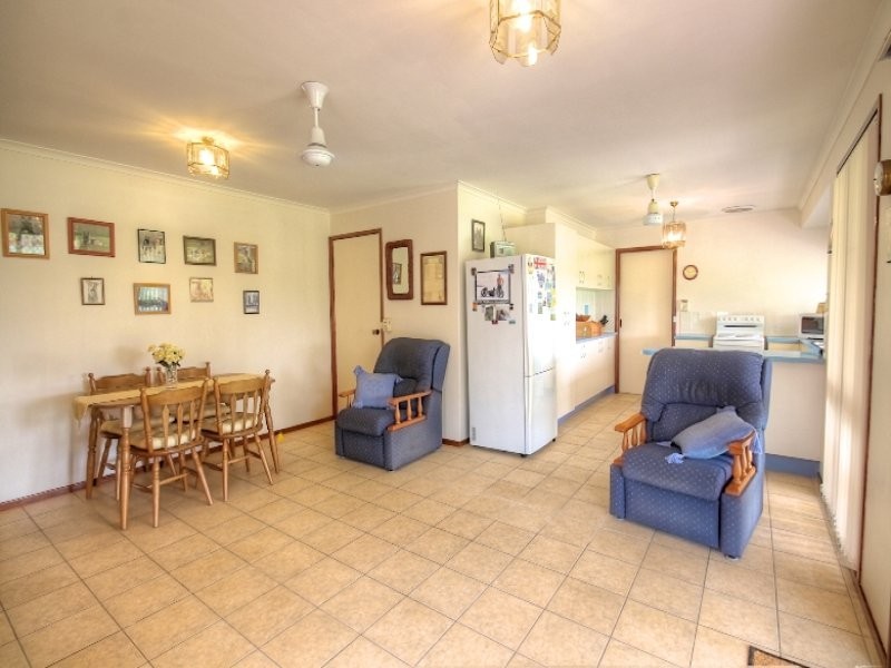 33 Islandview Street, Barellan Point QLD 4306