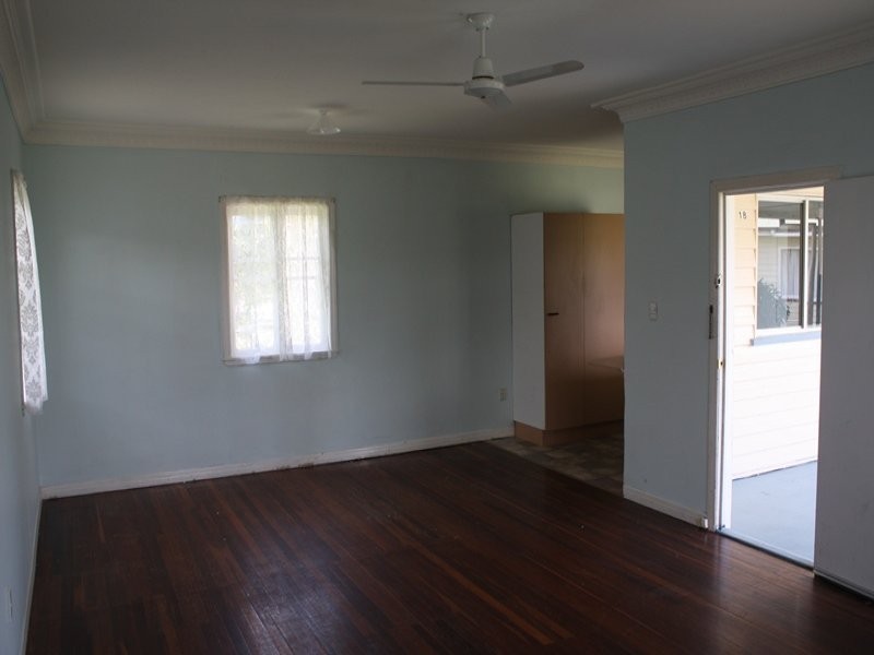 18 Dorothy Street, Silkstone QLD 4304