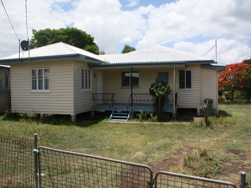 18 Dorothy Street, Silkstone QLD 4304