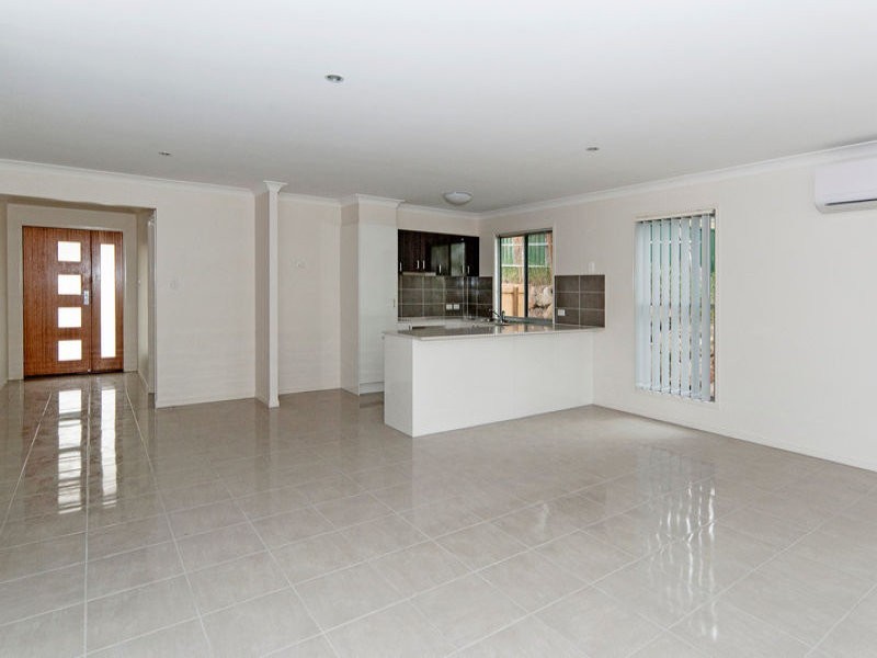 35 Friendship Place, Brassall QLD 4305