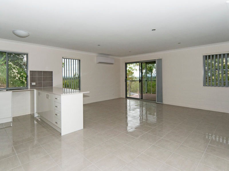 35 Friendship Place, Brassall QLD 4305