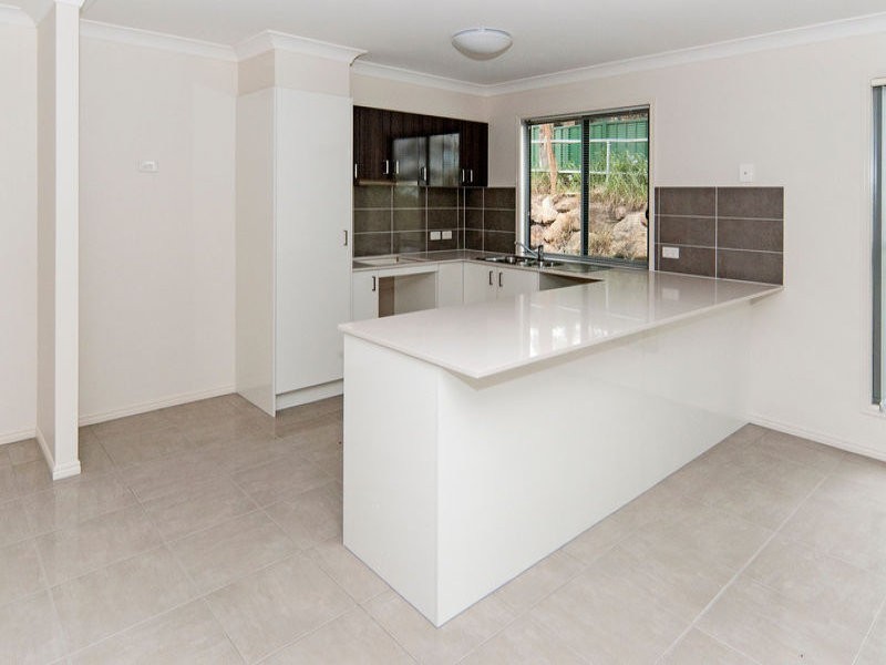 35 Friendship Place, Brassall QLD 4305