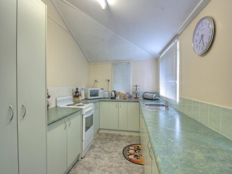 28 Moffatt Street, Ipswich QLD 4305