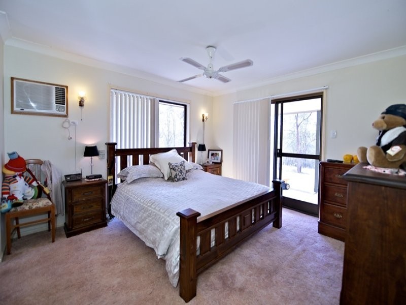 75 Farrell Road, Pine Mountain QLD 4306