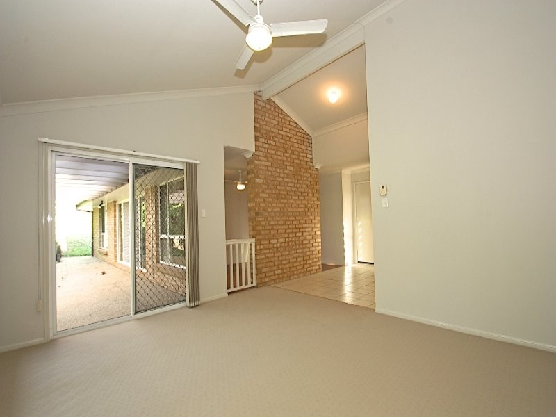 7 Coates Court, Brassall QLD 4305