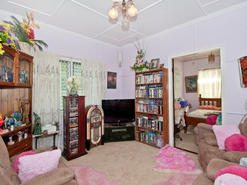 51 Woodend Road, Woodend QLD 4305