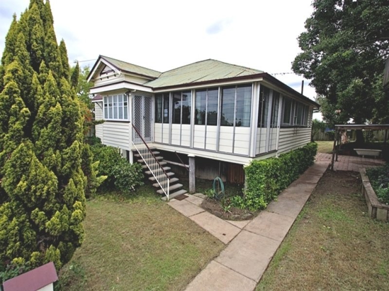 8 Delacy Street, North Ipswich QLD 4305