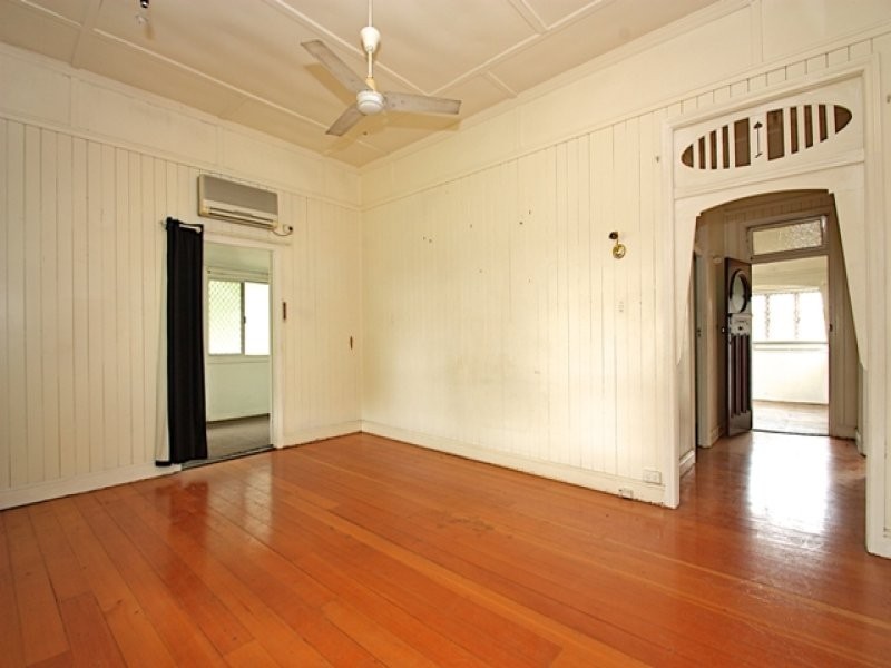 8 Delacy Street, North Ipswich QLD 4305