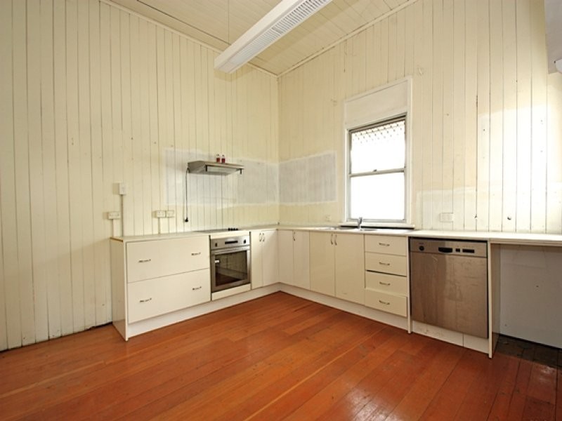 8 Delacy Street, North Ipswich QLD 4305