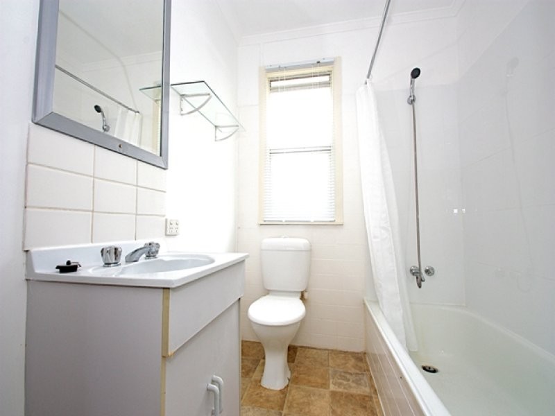 68 Robertson Road, Eastern Heights QLD 4305