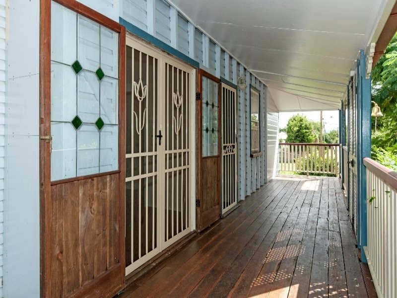 21 Alice Street, Silkstone QLD 4304