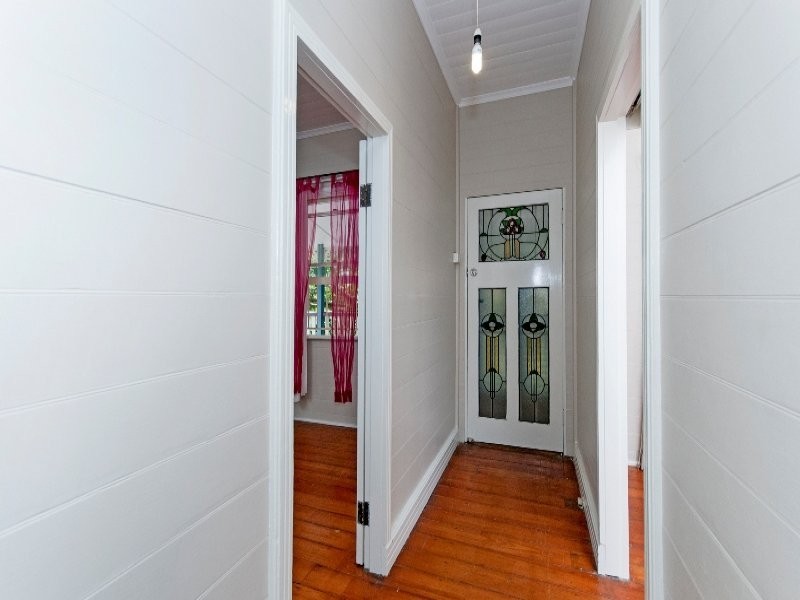 21 Alice Street, Silkstone QLD 4304