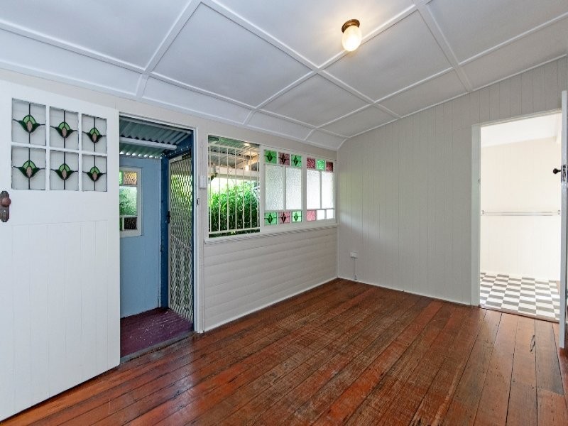 21 Alice Street, Silkstone QLD 4304