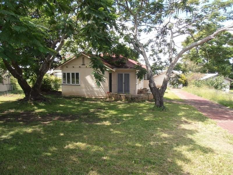 8 Schelbach Street, Booval QLD 4304